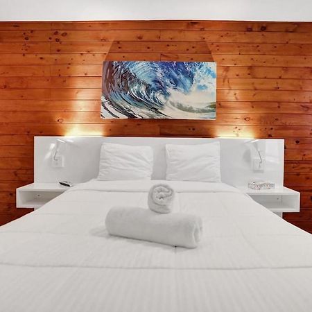 Waves Beach Town Cozy Studio Apartment بومبانو بيتش المظهر الخارجي الصورة
