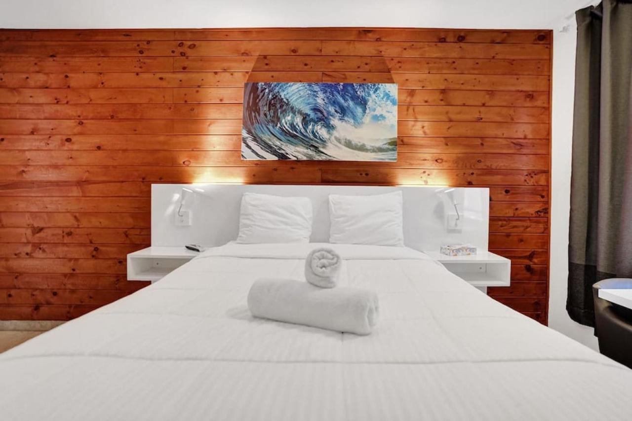 Waves Beach Town Cozy Studio Apartment بومبانو بيتش المظهر الخارجي الصورة